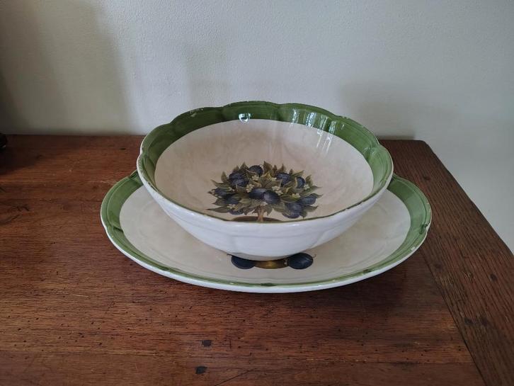 Kom en schaal, Italiaans aardewerk, pruim decor, vintage, Huis en Inrichting, Keuken | Servies, Gebruikt, Schaal of Schalen, Overige stijlen