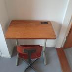 Vintage kinderbureau met stoel, Zo goed als nieuw, Ophalen, Stoel(en)