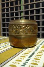 antieke koperen bloempot met roosjes rand - nummer 34, Gebruikt, Rond, Binnen, Ophalen of Verzenden