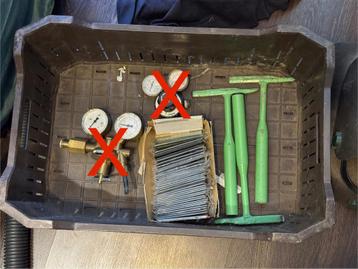 Partij lasgereedschap laskap glas lashamer beschikbaar voor biedingen