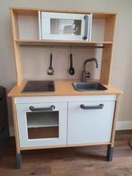 Keukentje Ikea in nette staat met veel keukenaccessoires, Kinderen en Baby's, Speelgoed | Speelkeukens, Ophalen, Gebruikt, Hout