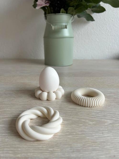Ei hoders set van 3, design ei paas decoratie, Huis en Inrichting, Woonaccessoires | Vazen, Zo goed als nieuw, Minder dan 50 cm