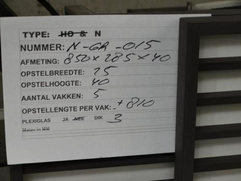 N-GR-015,wandvitrine, vitrine, Trix, Arnold. Plexiglas 3 mm, Hobby en Vrije tijd, Modeltreinen | N-Spoor, Nieuw, Treinset, Gelijkstroom of Wisselstroom
