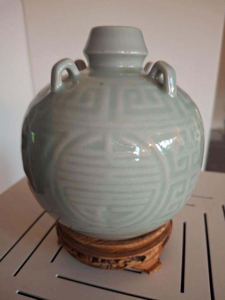 Chinese oude Longquan Celadon Kruik met Shou Motieven, Antiek en Kunst, Antiek | Vazen, Ophalen of Verzenden