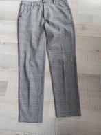 Bershka Geruite Broek - Maat 36, Kleding | Dames, Kort, Zwart, Zo goed als nieuw, Maat 36 (S)