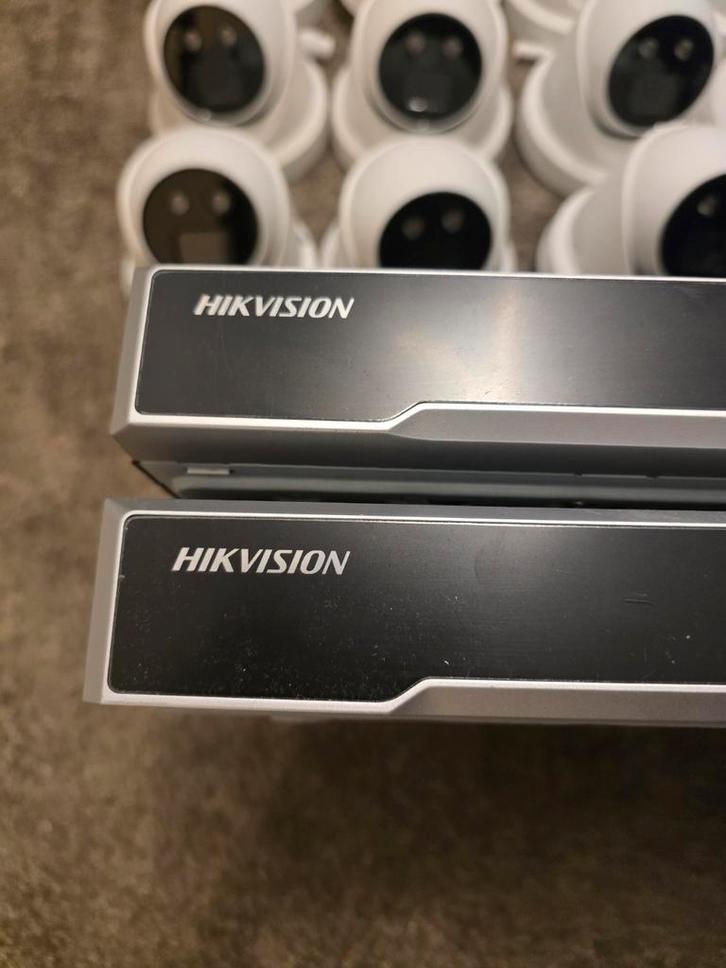 Hikvision beveiligingscamera set - 24 camera's + 2 DVR's, Audio, Tv en Foto, Videobewaking, Gebruikt, Buitencamera, Ophalen of Verzenden