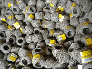 TOUW DOZEN MET 100 KLUWENS  beschikbaar voor biedingen