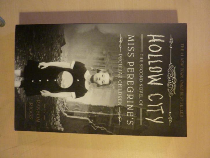 Ransom Riggs - Hollow city, Boeken, Overige Boeken, Zo goed als nieuw, Verzenden