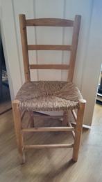 Landelijke houten stoel met rieten zitting, Huis en Inrichting, Stoelen, Ophalen, Overige kleuren, Hout, Eén