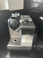 Delonghi Nespresso Lattissima koffiemachine, Ophalen of Verzenden, Zo goed als nieuw, Koffiemachine