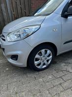 Hyundai I 10 1.1 I 5DR 2013 Grijs, Te koop, Zilver of Grijs, Geïmporteerd, 5 stoelen