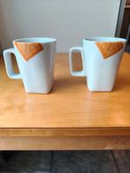 2 mokken met opdruk Verkade koekje, Ophalen of Verzenden, Zo goed als nieuw, Overige stijlen, Kop(pen) en/of Schotel(s)