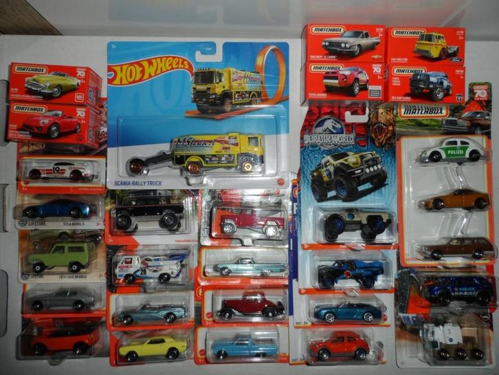 Partij Nieuwe Matchbox auto's en Hot Wheels vrachtwagen (2), Hobby en Vrije tijd, Modelauto's | Overige schalen, Nieuw, Auto, Ophalen of Verzenden