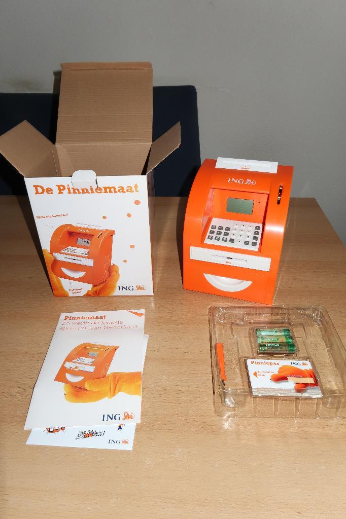 Nieuw Pinniemaat spaarpot ING, Verzamelen, Spaarpotten, Nieuw, Overige thema's, Kunststof, Ophalen of Verzenden