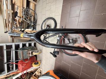 Racefiets voorvork carbon beschikbaar voor biedingen
