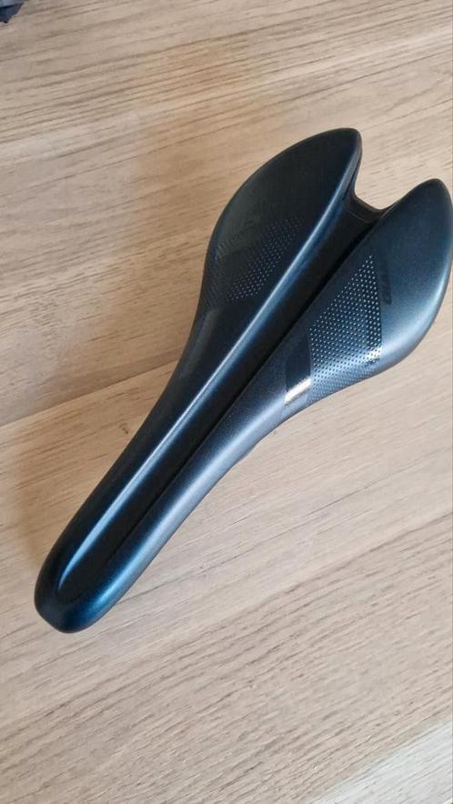 Giant TCR zadel Particle Flow, Fietsen en Brommers, Fietsonderdelen, Zo goed als nieuw, Racefiets, Zadel, Ophalen of Verzenden