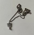 Zilveren menora aan ketting, Gebruikt, Ophalen of Verzenden, Kruis of Symbool, Zilver