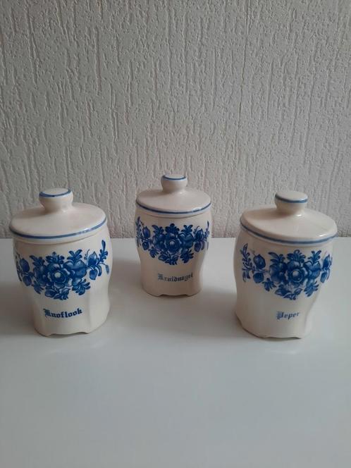 (i) 3 Oude kleine voorraadpotjes met deksel, Antiek en Kunst, Antiek | Keukenbenodigdheden, Ophalen