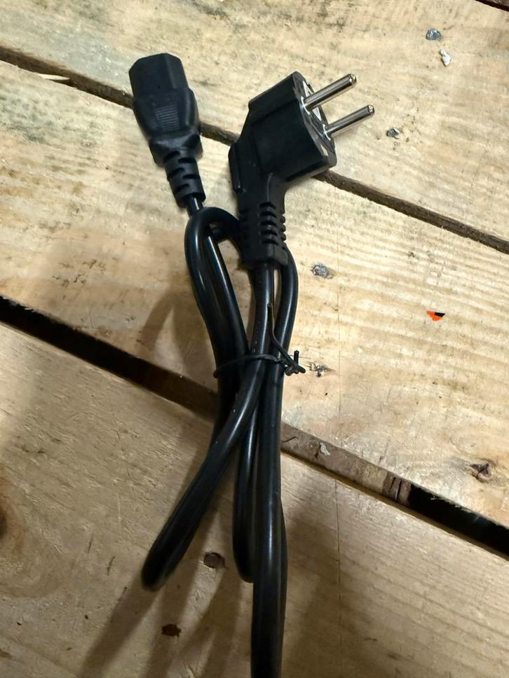 Stroomkabel  C13 - Goedkoop! 10 stuks voor 10 euro, Audio, Tv en Foto, Audiokabels en Televisiekabels, Nieuw, Overige kabels, Minder dan 2 meter