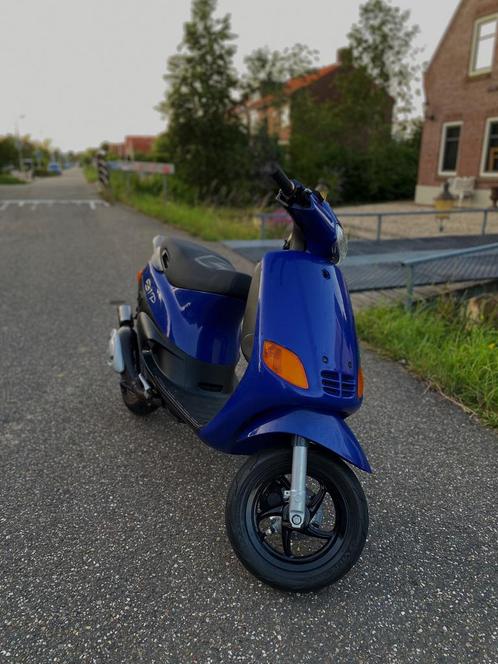 Piaggo zip type 3 (geel kenteken), Fietsen en Brommers, Scooters | Piaggio, Zo goed als nieuw, Zip, Ophalen