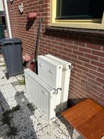 Radiatoren met Leidingen, Doe-het-zelf en Verbouw, Verwarming en Radiatoren, Ophalen, 30 tot 80 cm, Gebruikt, Hoog rendement (Hr)