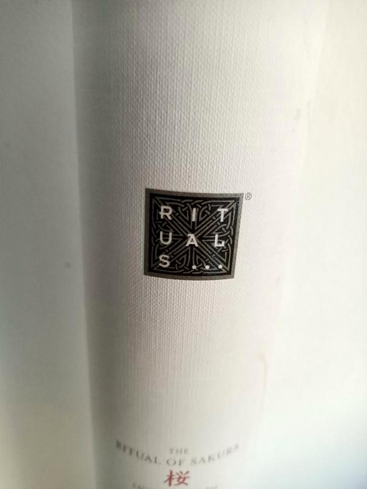 Rituals Geurstokjes The Ritual of Sakura 250 ml groot formaa, Doe-het-zelf en Verbouw, Geisers en Boilers, Zo goed als nieuw, Ophalen of Verzenden