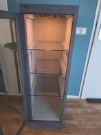 Vitrinekast stoer en sober, Huis en Inrichting, Ophalen, Gebruikt, 25 tot 50 cm