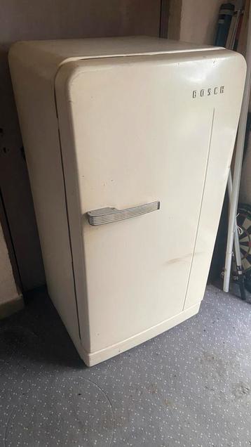 Vintage Bosch Koelkast - Retro Design beschikbaar voor biedingen