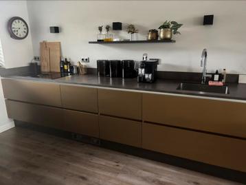 Te koop aanrechtblad 3.60 lang,70cm diep beschikbaar voor biedingen