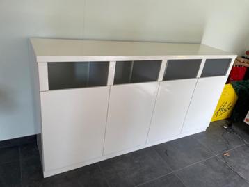 Kast voor wasmanden/dressoir