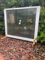 Houten kozijn (meranti) met driedubbel glas te koop!, Doe-het-zelf en Verbouw, Kozijnen en Schuifpuien, Ophalen, Raamkozijn, Nieuw