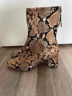 Dieren/slangenprint imitatieleren laarsjes van Zara maat 38, Kleding | Dames, Schoenen, Ophalen of Verzenden, Zo goed als nieuw