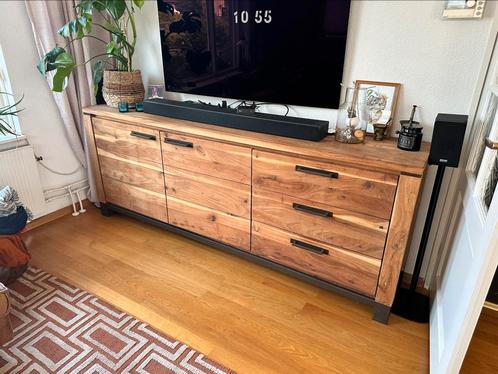 Henders & Hazel Prato dressoir 240cm – acaciahout/staal, Huis en Inrichting, Kasten | Dressoirs, Zo goed als nieuw, 200 cm of meer