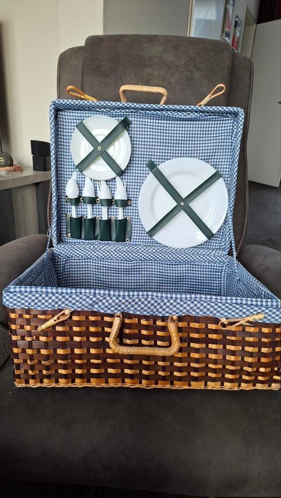 Vintage Picknickmand met Bestek en Borden, Ophalen, Gebruikt, Zonder inhoud