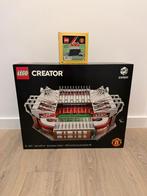 LEGO Old Trafford 10272 + The United Trinity 6322501, Kinderen en Baby's, Speelgoed | Duplo en Lego, Ophalen, Nieuw, Complete set