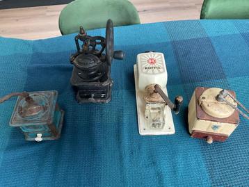 Vier vintage Peugeot en DE koffiemalers, koffiemolen beschikbaar voor biedingen
