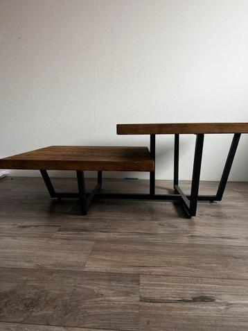 Salontafel xooon beschikbaar voor biedingen
