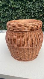 Grote rieten mand met deksel, Huis en Inrichting, Ophalen, Gebruikt, Rond, Riet