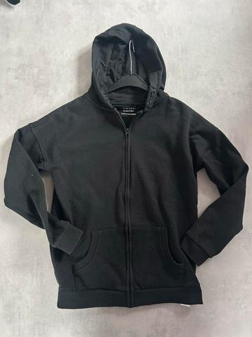 Zwart vest maat 158 beschikbaar voor biedingen