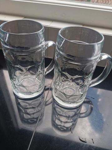 Bierpullen 1 liter Oktoberfest beschikbaar voor biedingen