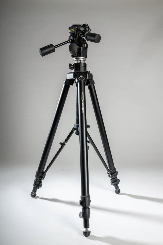 Manfrotto statief 475B met 3 weg balhoofd, Audio, Tv en Foto, Fotografie | Statieven en Balhoofden, Gebruikt, Balhoofd, 175 cm of meer