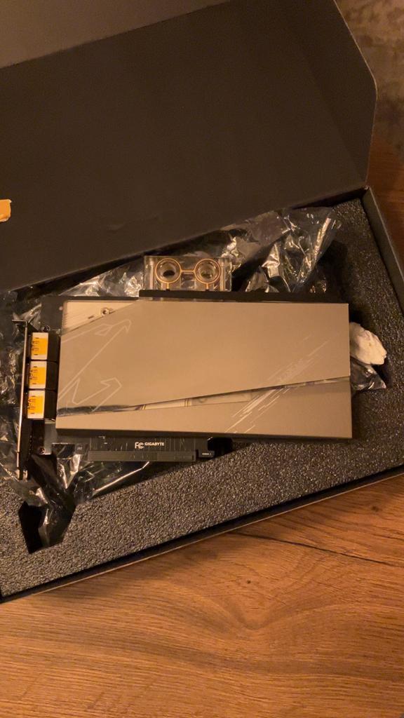 NVIDIA RTX 3080 Aorus Xtreme Watercooled 10GB videokaart, Computers en Software, Videokaarten, Zo goed als nieuw, Nvidia, PCI-Express 4.0