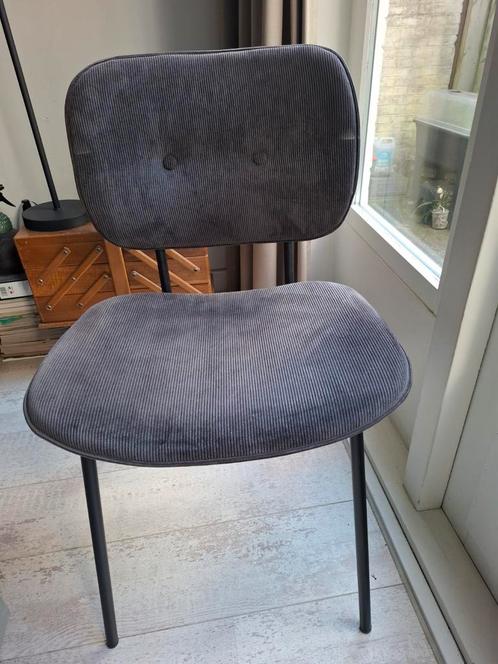 4 x Antraciet Eettafelstoelen - Brede Zit, Huis en Inrichting, Stoelen, Zo goed als nieuw, Vier, Metaal, Stof, Grijs, Ophalen