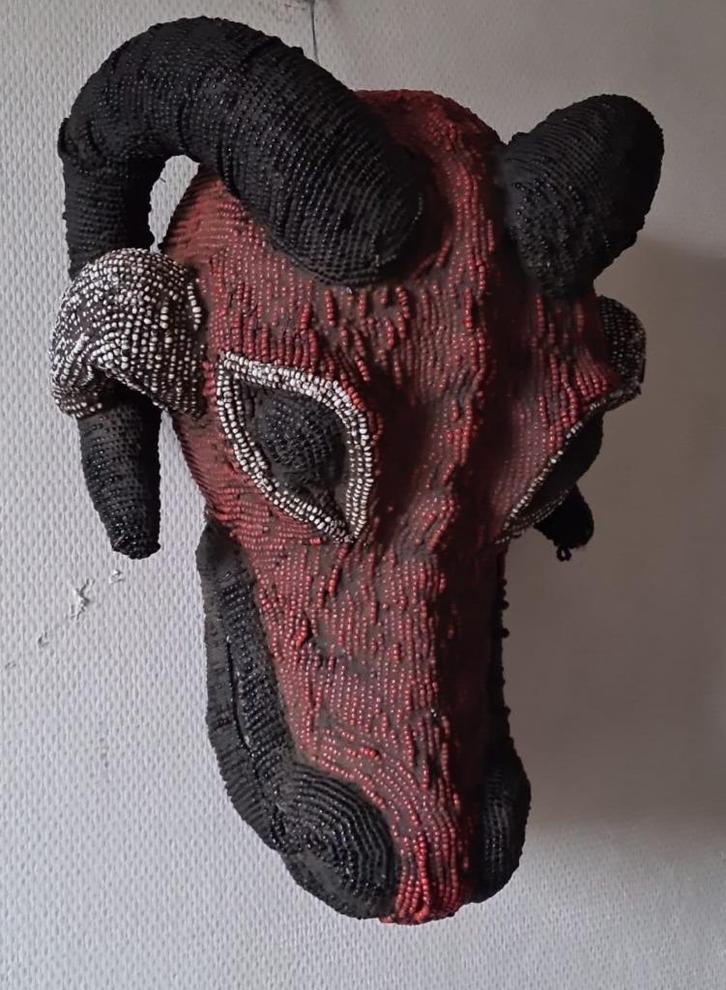 Buffel kralen masker, beaded mask, Kameroen, Bamiléké groep, Antiek en Kunst, Kunst | Beelden en Houtsnijwerken, Ophalen of Verzenden