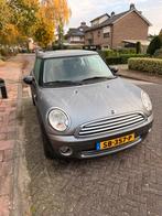 Mini One - 2010 | panorama, airco en cruise, Auto's, Mini, Voorwielaandrijving, 40 €/maand, 4 cilinders, 4 stoelen