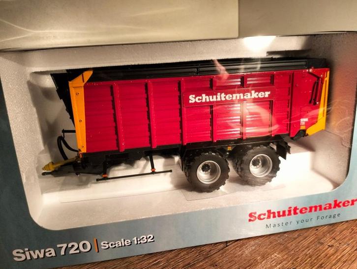 Te koop UH Schuitemaker Siwa 720 2-asser silagewagen., Hobby en Vrije tijd, Modelauto's | 1:32, Nieuw, Tractor of Landbouw, Universal Hobbies