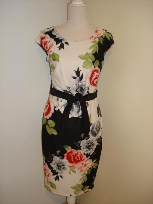 Wit bloem jurk Kate and lily, Kleding | Dames, Jurken, Nieuw, Maat 36 (S), Wit, Knielengte, Ophalen of Verzenden