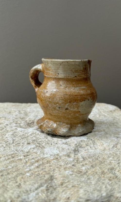Kruikje Raeren 16e eeuw, Antiek en Kunst, Antiek | Keramiek en Aardewerk, Ophalen of Verzenden