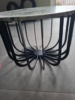 Salontafel met (massief) marmerblad en zwart ijzer onderstel, Ophalen, Overige materialen, Rond, Minder dan 50 cm