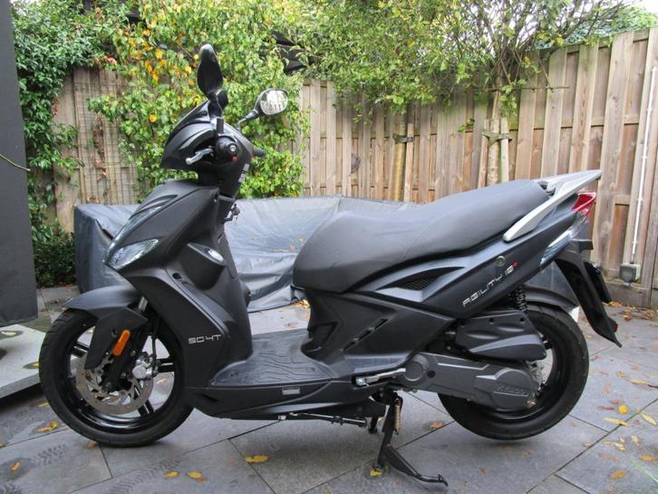 Kymco Agility 16+ E5, Fietsen en Brommers, Scooters | Kymco, Zo goed als nieuw, Agility, Maximaal 45 km/u, Benzine, Ophalen